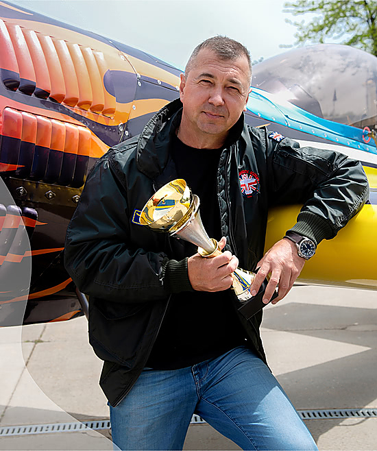 президент Федерации самолетного спорта Украины фото