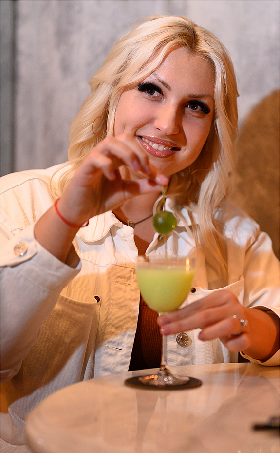 Подарок от Boffo Gallery Bar — авторский коктейль Boffo Gallery Bar авторские коктейли
