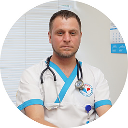 Семейный врач Денис Шаповалов