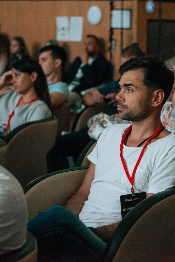 Фото мужчины на InvestConf InvestConf мужчина