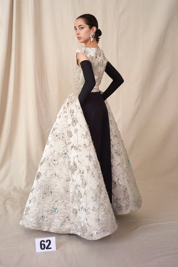 Знаменитое платье-костюм Balenciaga