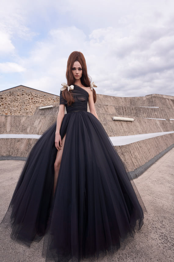 Черное платье из тюля Giambattista Valli
