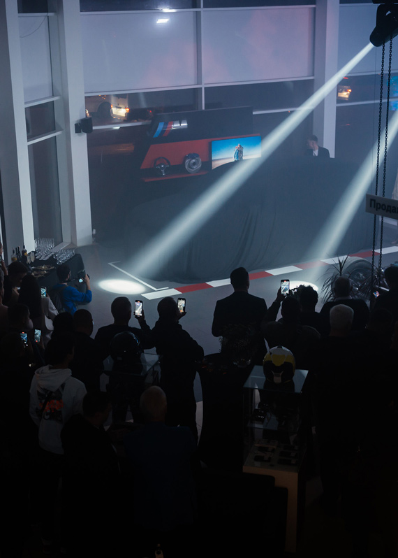 Закрита презентація BMW iX в Одесі