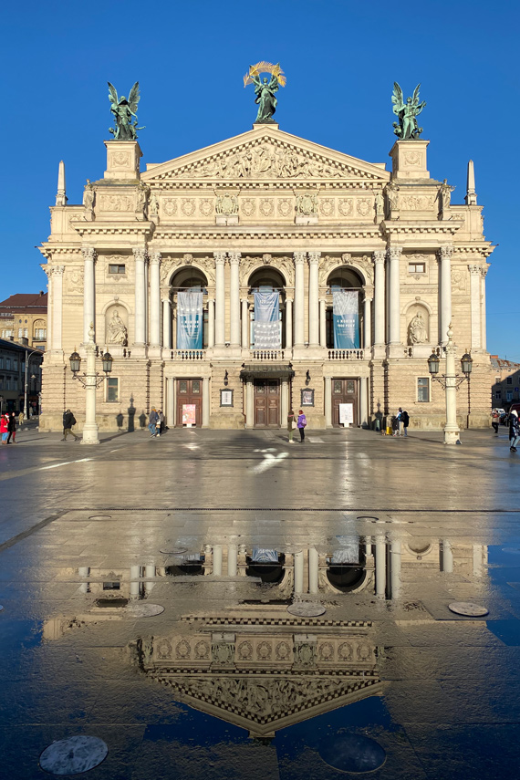 Театр оперы во Львове