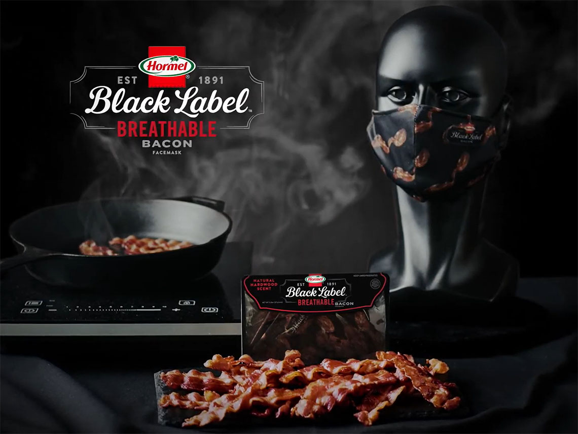 Маска Hormel Foods и Black Label Bacon