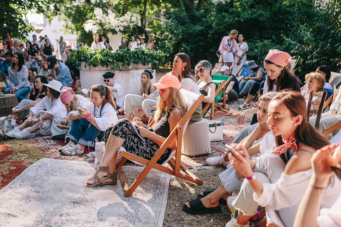 Гости Vintage Charity Market Vintage Charity Market на территории Одесского завода шампанских вин