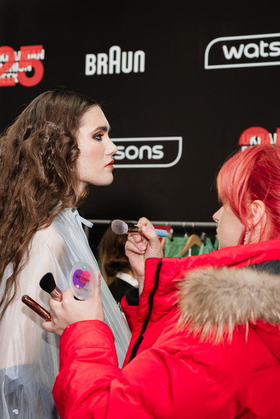 Закулисье Ukrainian Fashion Week Backstage показа ANNA GROVE