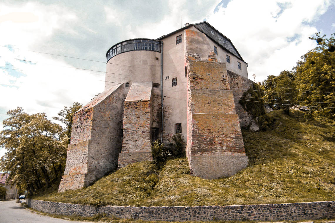 Острожский замок фото