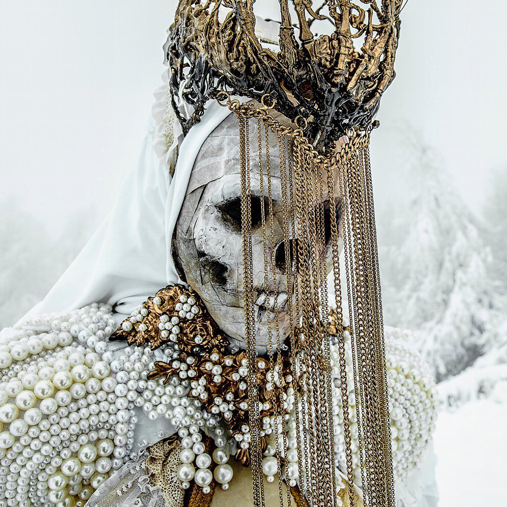 Детали впечатляющего костюма от Mothmeister Костюм Mothmeister детали