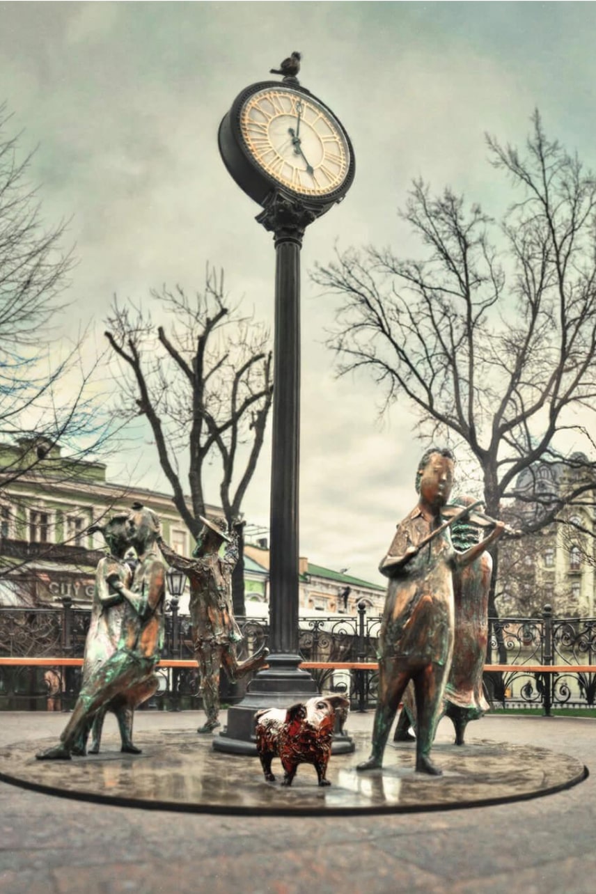 Скульптура «Одесское время» Михаил Рева